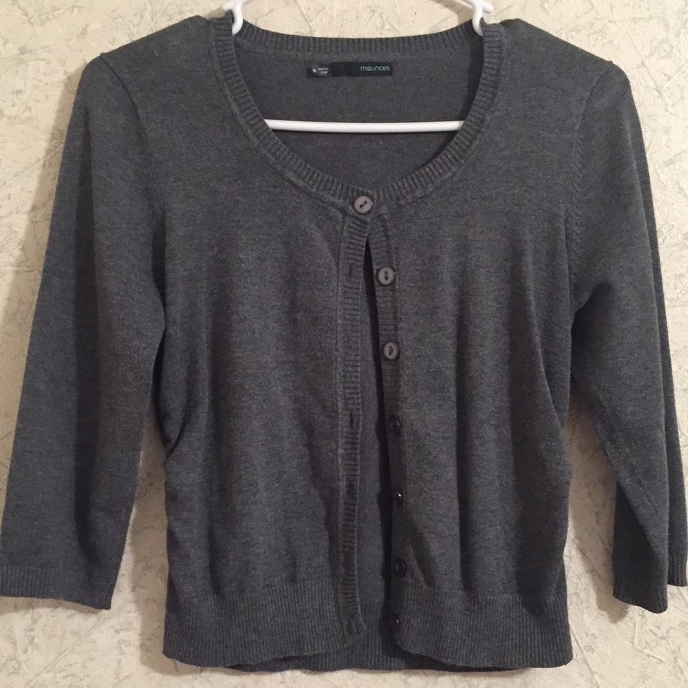 🆕 Gently loved everyday fitted Maurices cardigan